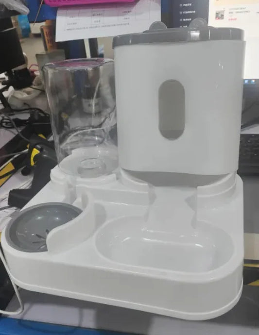 Dual Pet Feeder